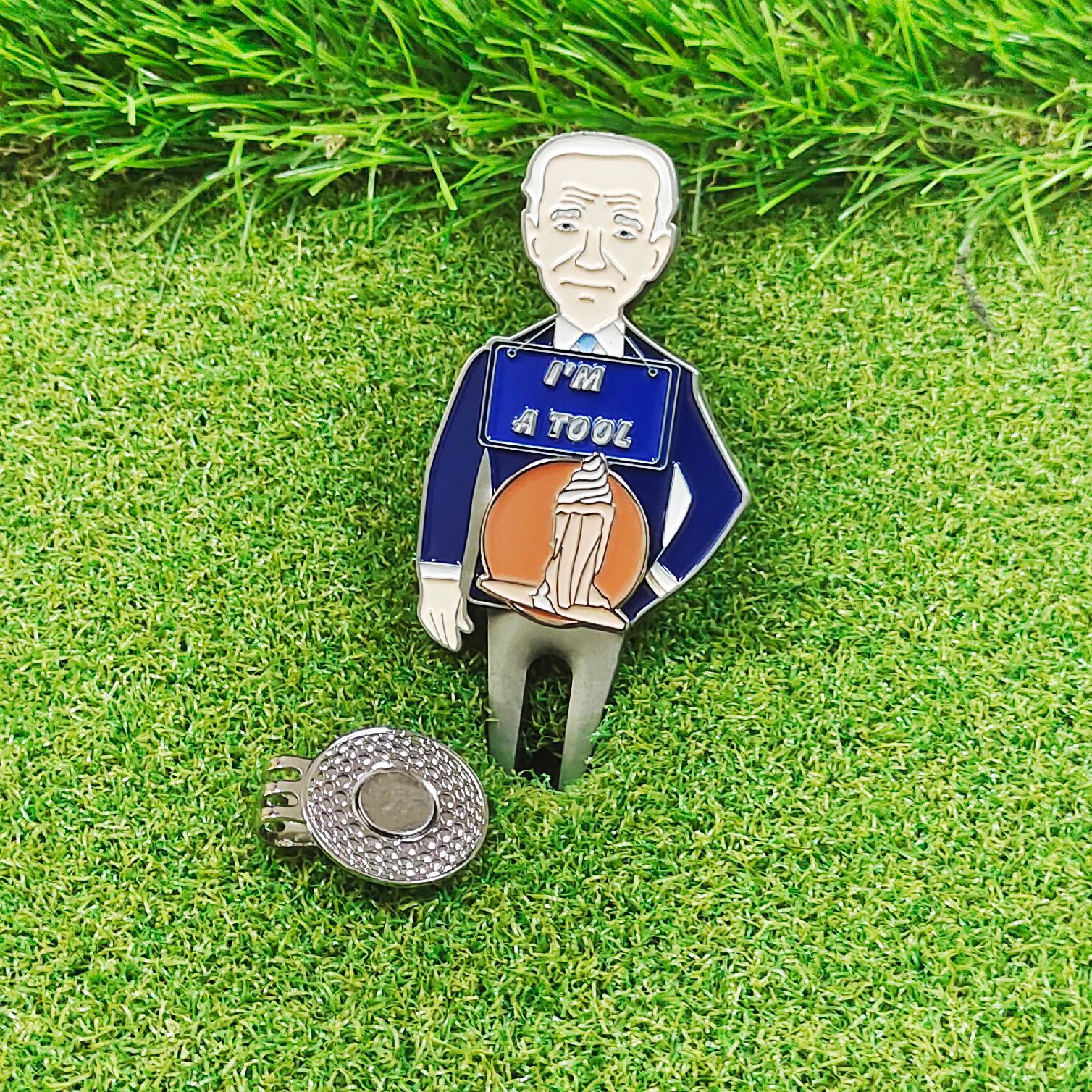 Custom design golf divot repair tool 