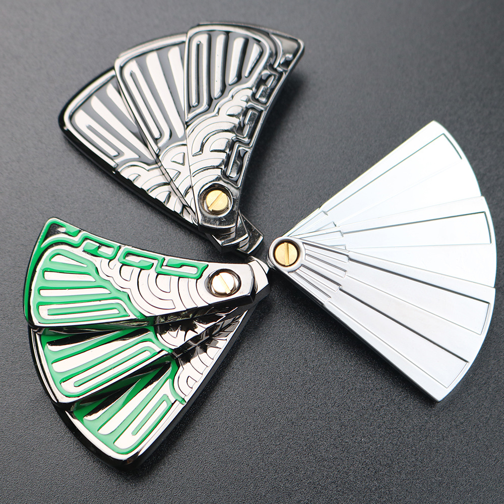 Fan Design Pushing Card Fidget Toy